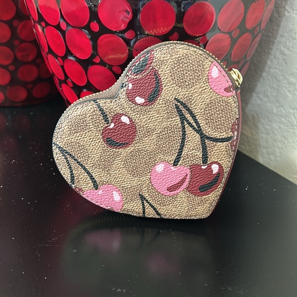 Coach NWT Heart Coin Case In Signature Canvas With Cherry Print - Picture 11 of 14